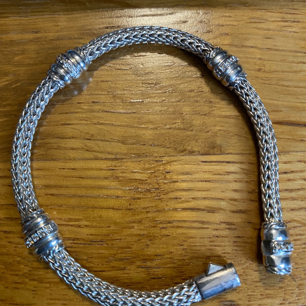 Authentic John Hardy Diamond Station Bracelet
5mm